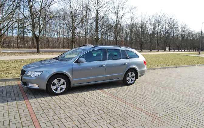 skoda warszawa Skoda Superb cena 32900 przebieg: 250455, rok produkcji 2011 z Warszawa